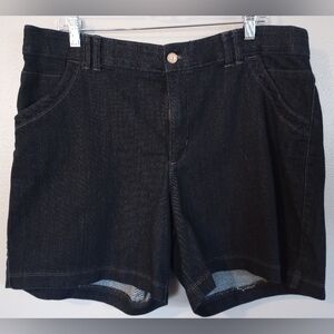 Women's plus size mid-rise jean shorts with comfort stretch waistband